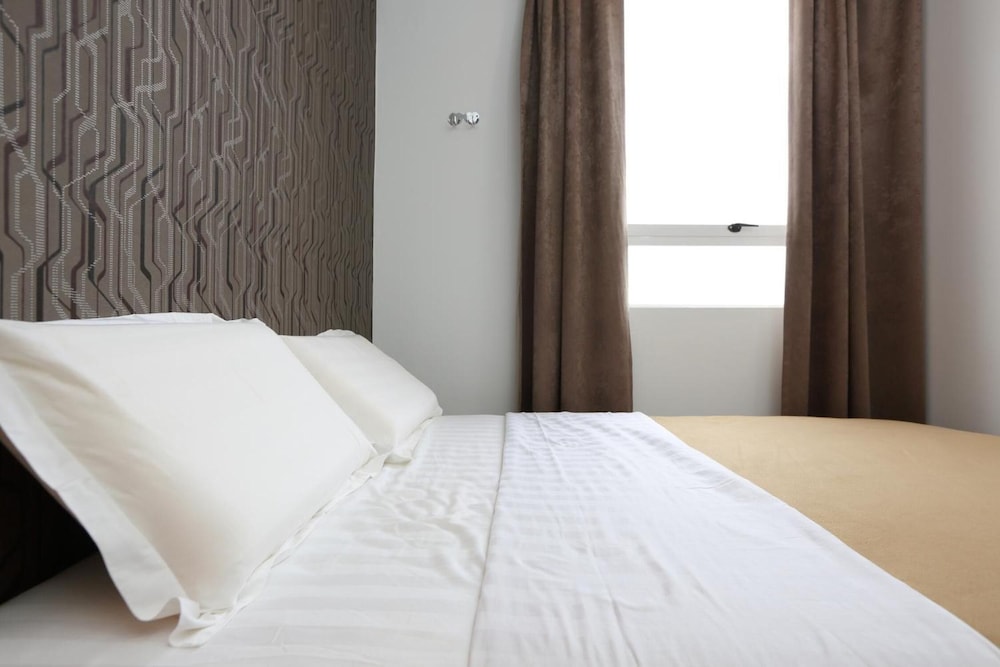 1 Hotel Taman Connaught 30/58