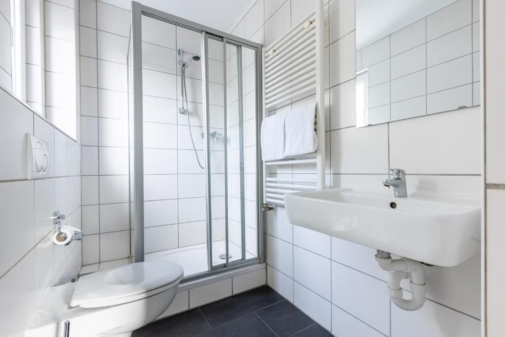 Airport Hotel Dürscheidt 54/56