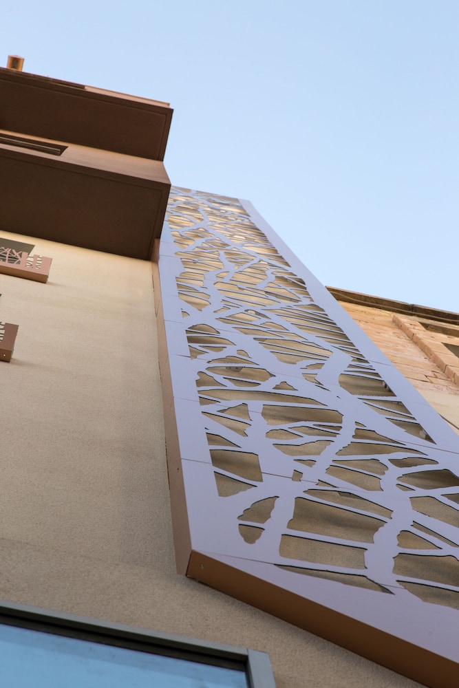 DDREAM HOTEL 38/63