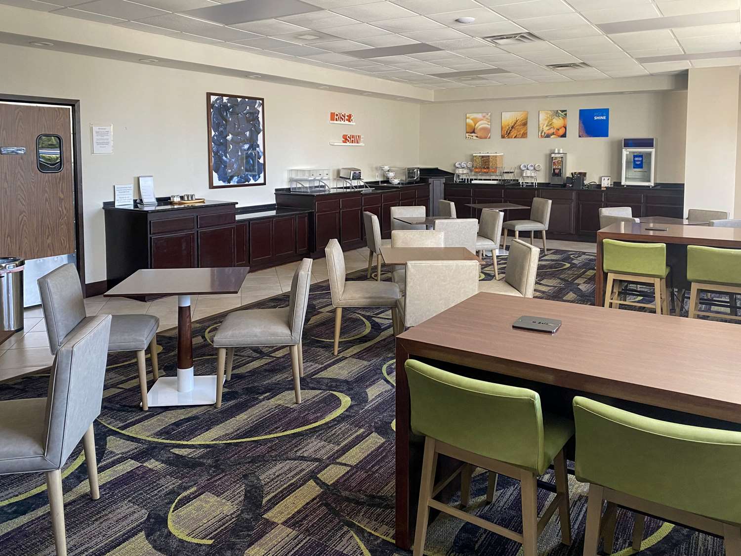 MainStay Suites Conover-Hickory 29/32