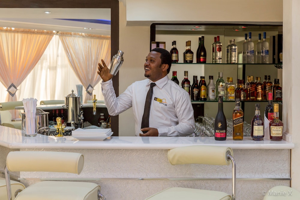 Morning Side Suites Etim Inyang 4/37