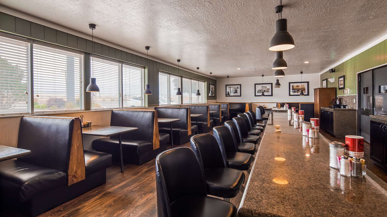 Best Western Paradise Inn & Resort 25/30