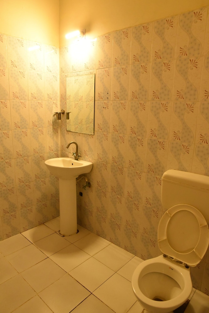 Hotel C 9 41/50