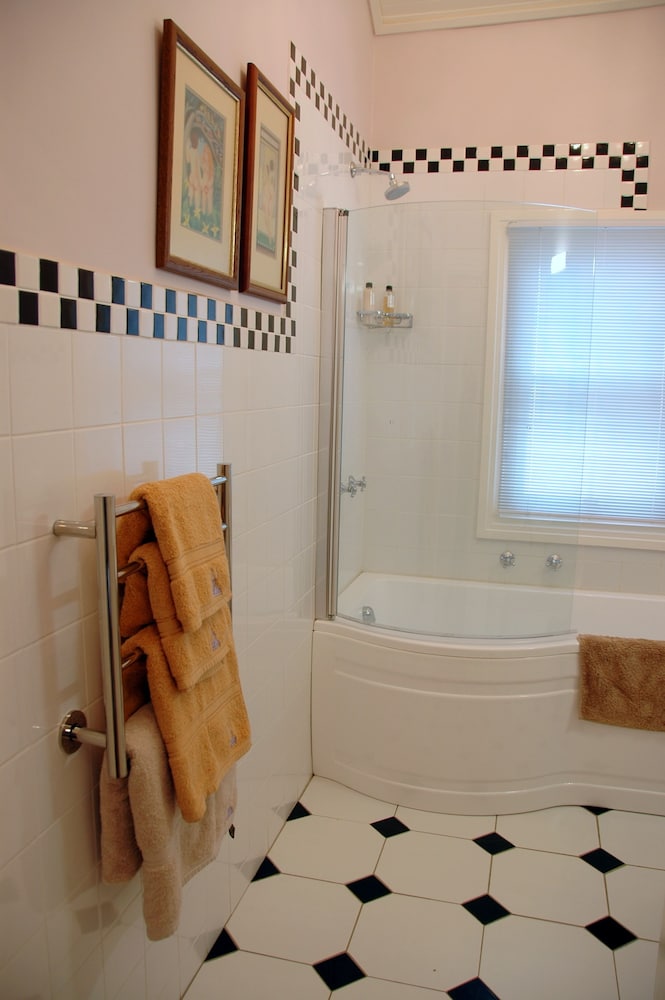St. Aidan's Guest Cottage 8/19