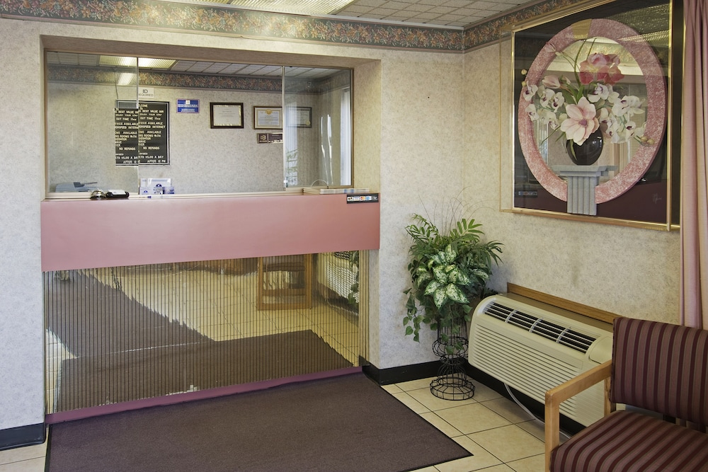 Executive Inn Ex Americas Best Value Inn Fort Wayne 7/31