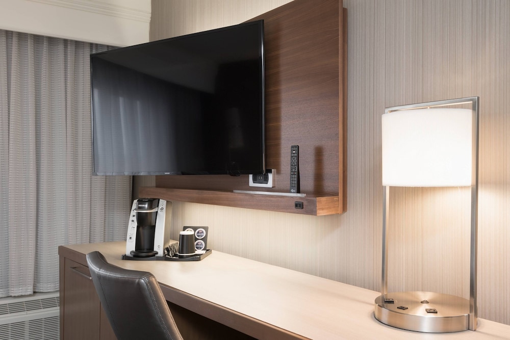 Courtyard By Marriott Toronto Vaughan 15/46