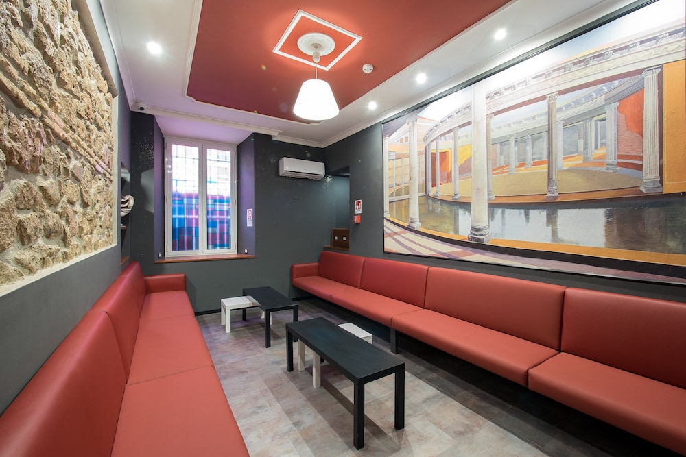 Alessandro Palace Bar 52/69