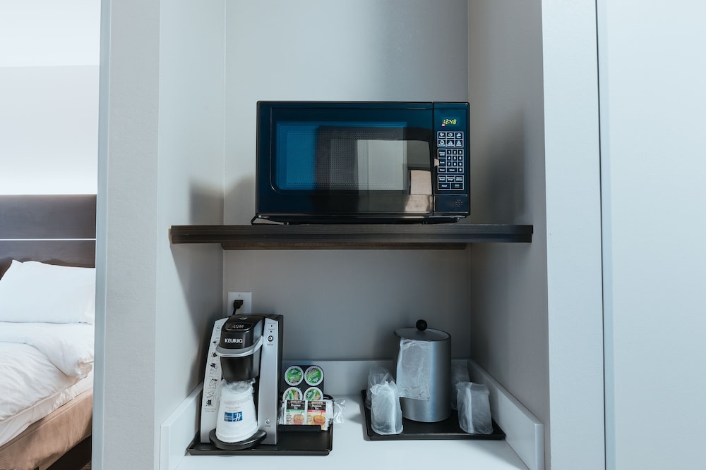 Holiday Inn Express Hotel & Suites Hamburg 36/47