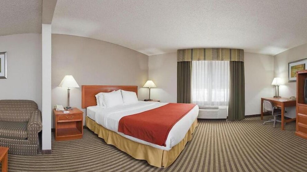 Holiday Inn Express Hotel Suites Tell City 31/62