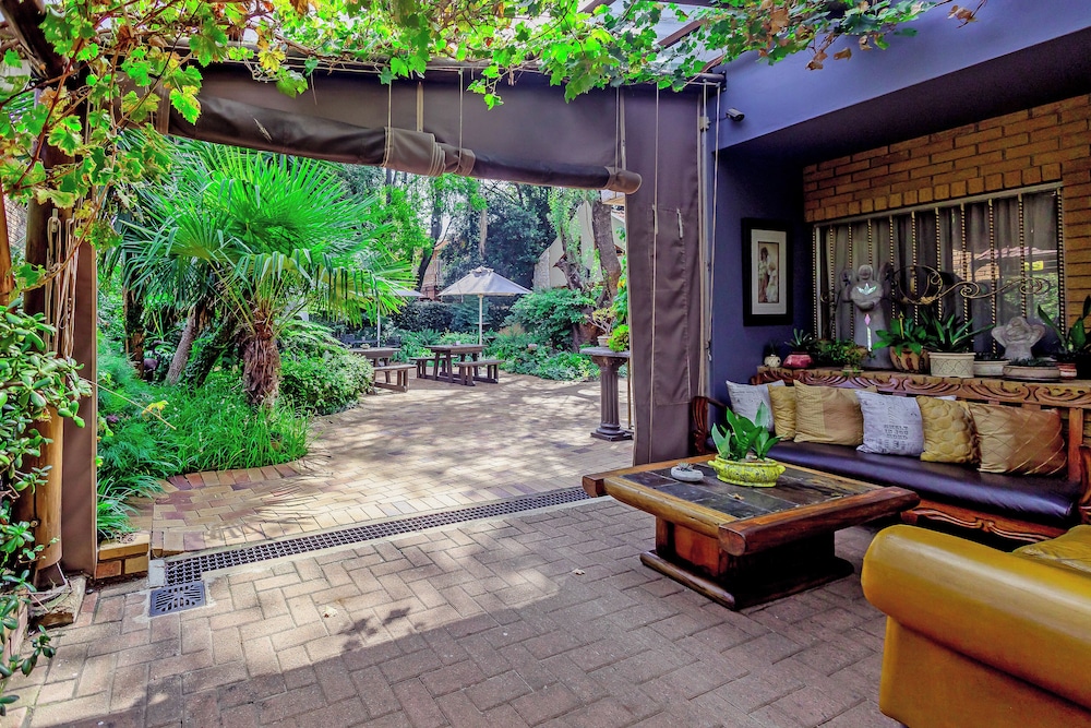 Sunward Park Guesthouse 32/50