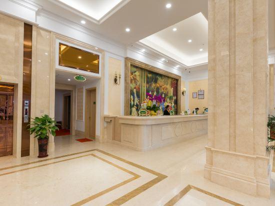 Vienna International Hotel (Dongguan Songshan Lake Guanzhang Road) 7/24