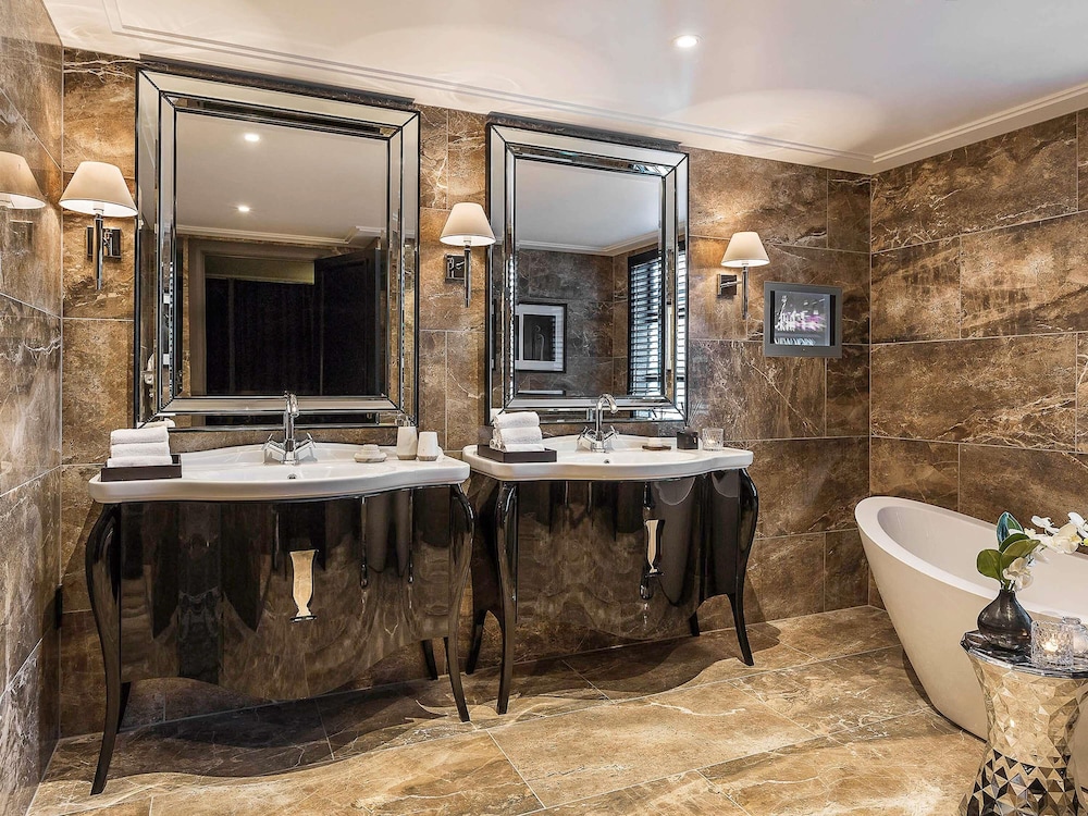 Sofitel Queenstown Hotel and Spa 31/58