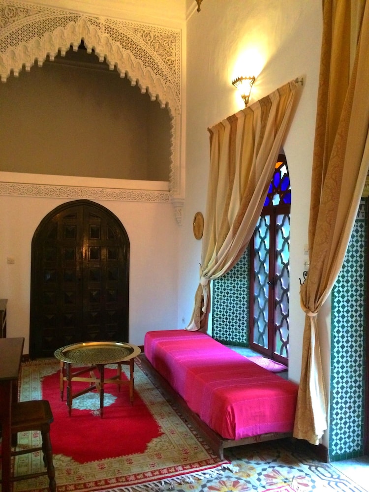 RIAD A LA BELLE ETOILE 65/83