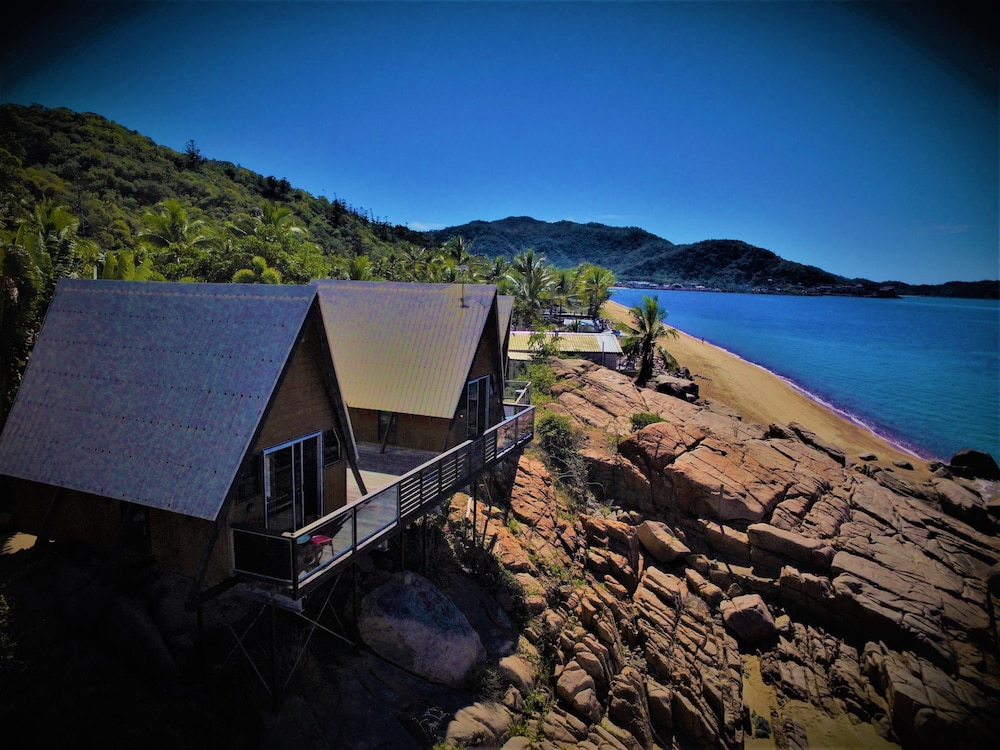 Nomads Magnetic Island - Adults only 49/50