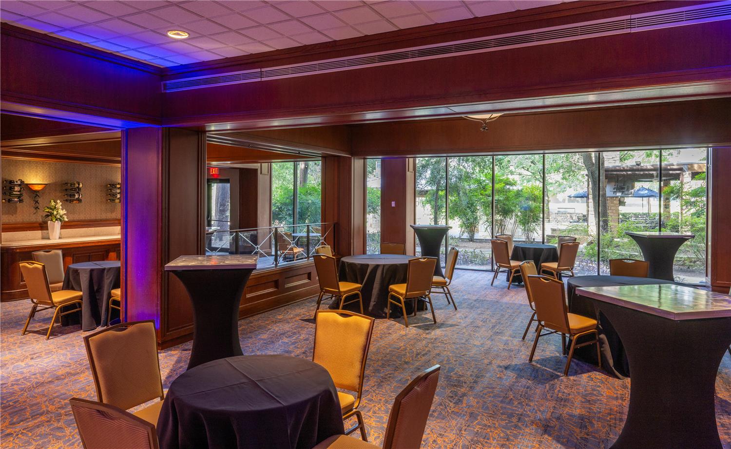 restaurant cafeteria