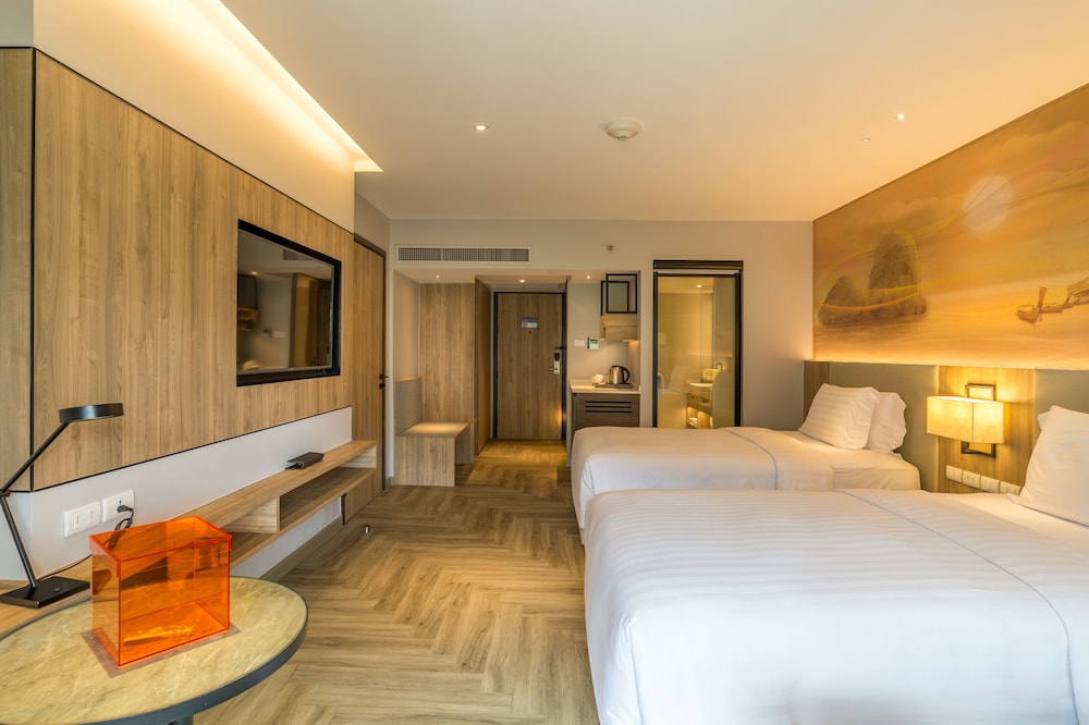 Holiday Inn Resort Krabi Ao Nang Beach 16/79
