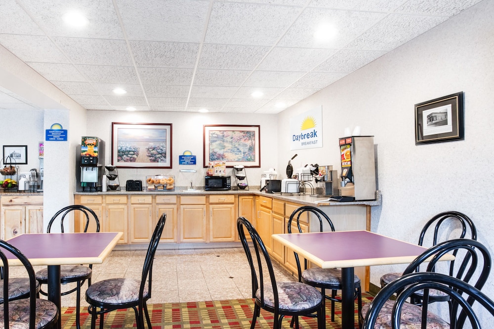 Days Inn by Wyndham Hornell NY 33/38
