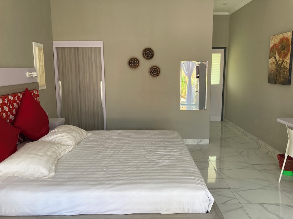 DELUXE, KING BED, OCEAN VIEW
