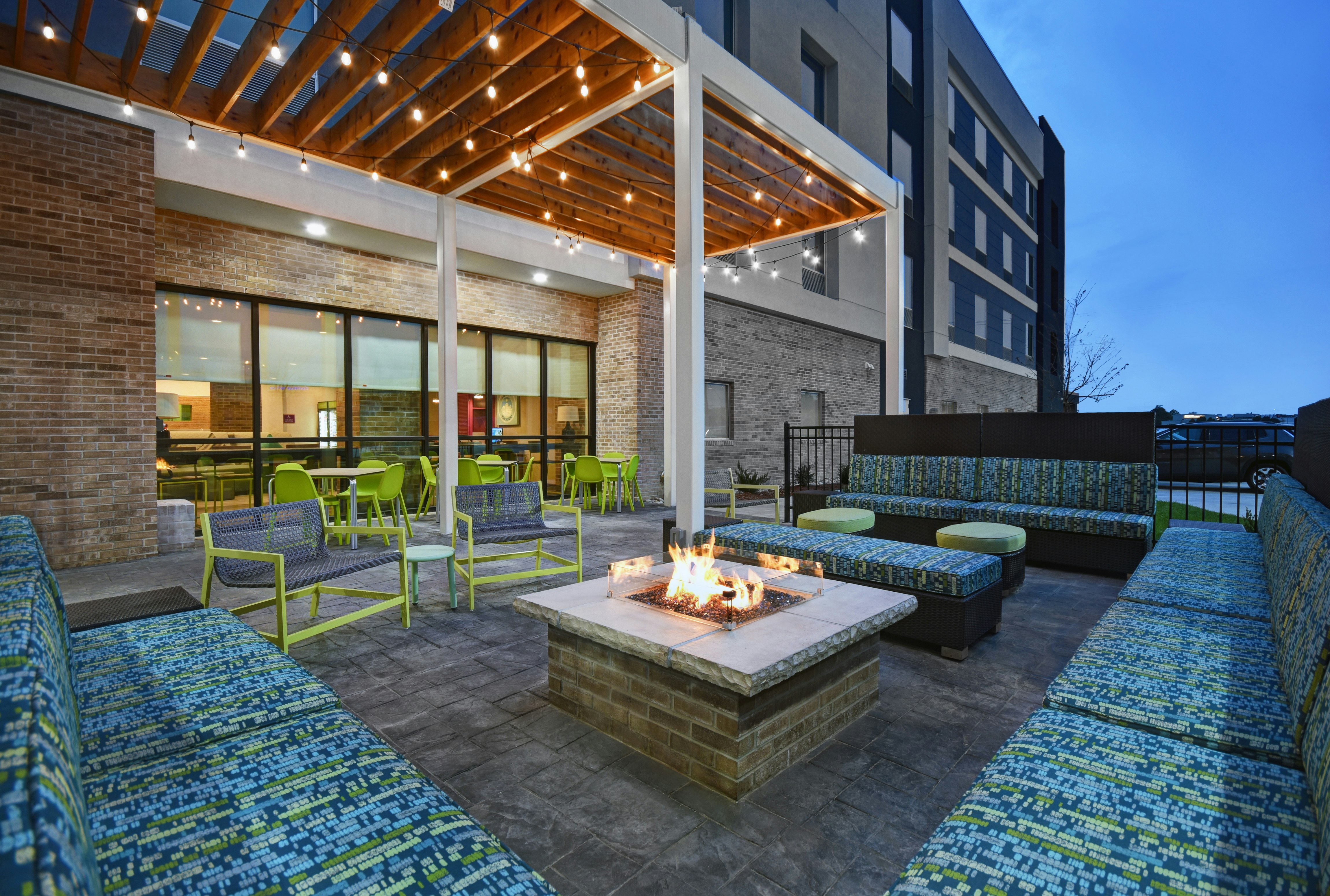 Home2 Suites by Hilton Liberty NE Kansas City MO 25/48