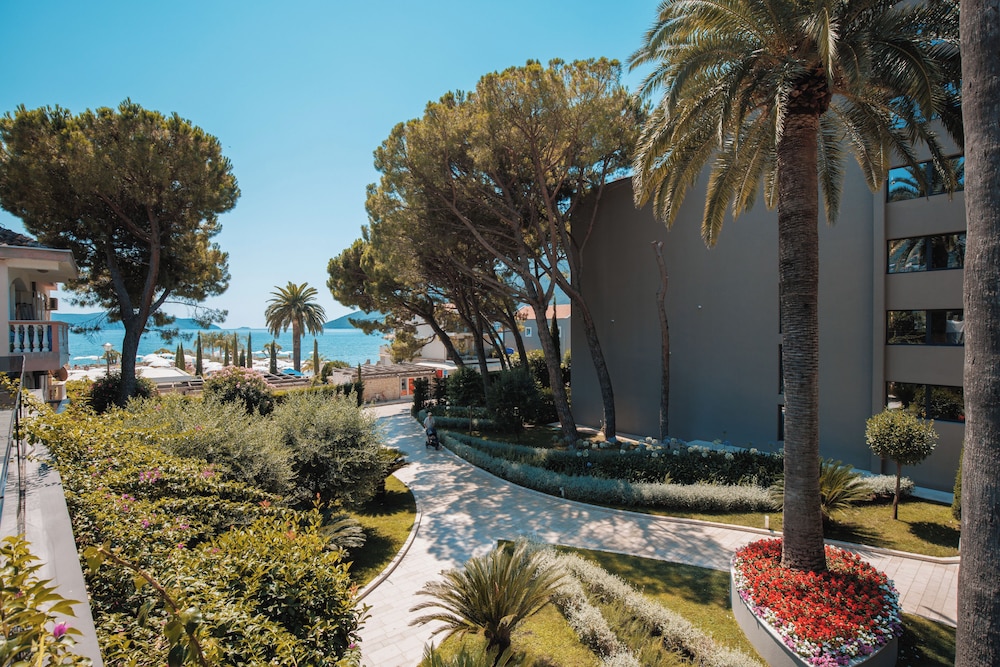 Palmon Bay Hotel and Spa 42/48