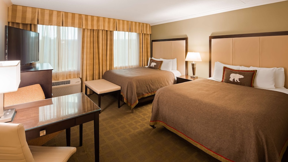 Best Western Plus White Bear Country Inn 12/47