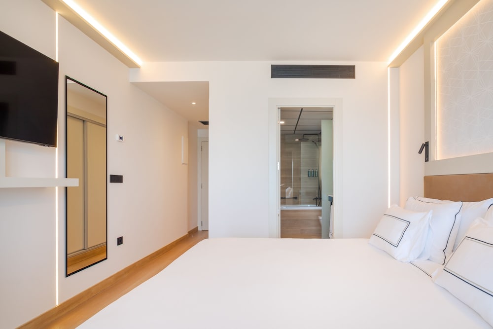 The Level At Melia Alicante 7/68