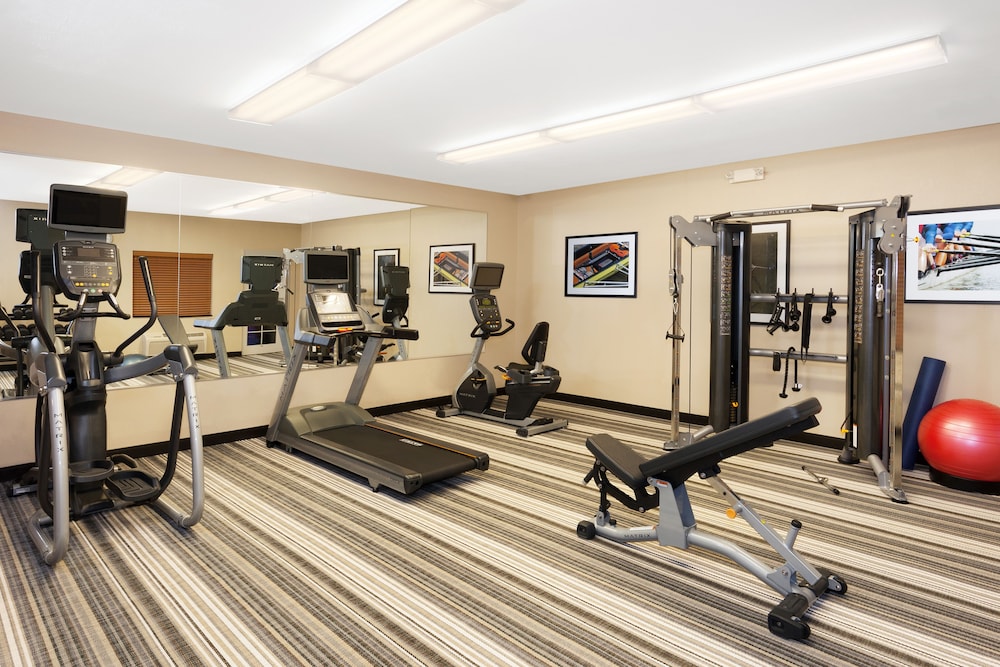 CANDLEWOOD SUITES AURORA- NAPERVILLE 25/51