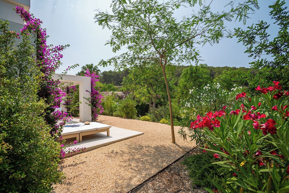 Can Lluc Boutique Country Hotel & Villas 87/92