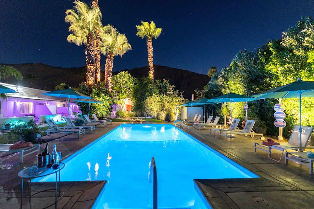 BelleVue Oasis-Palm Springs - Adults Only 58/62
