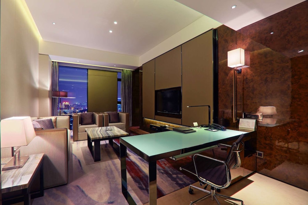 Hilton Guangzhou Tianhe 67/79