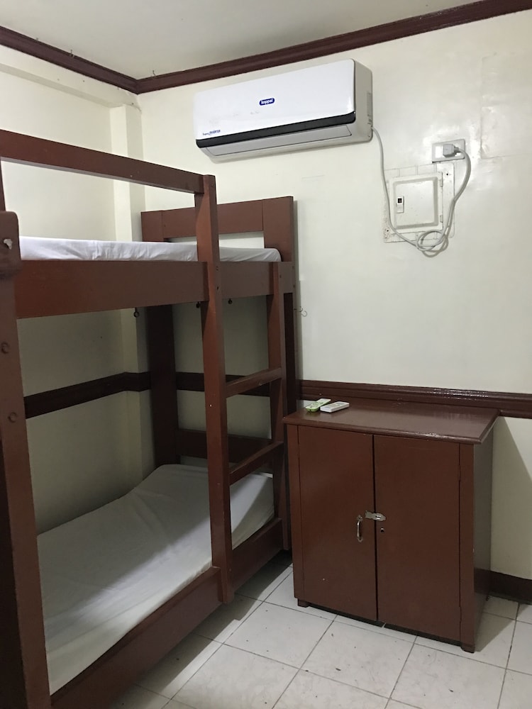 Wendy's Apartelle Boracay 17/30