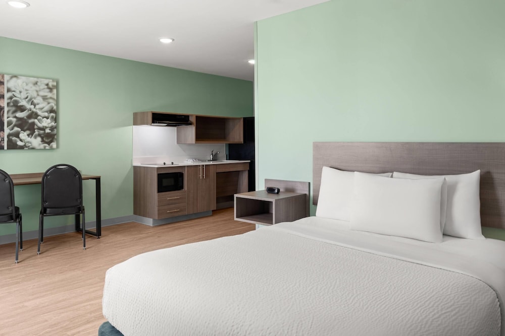 ECHO Suites Extended Stay by Wyndham 13/30