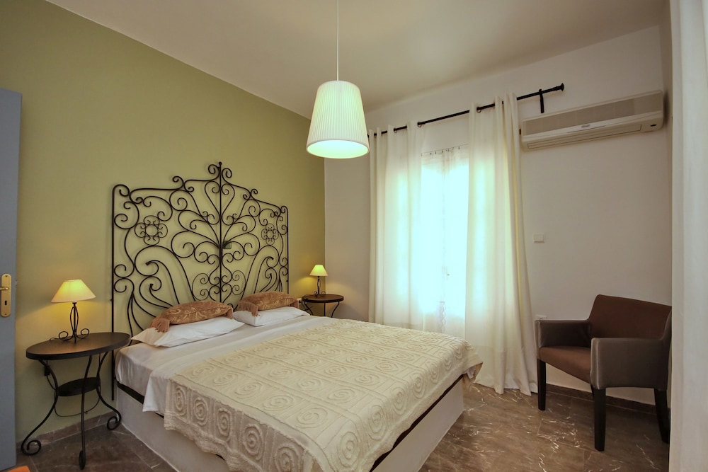 Aloe Luxury Apartments And Suites 14/50