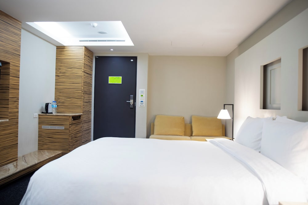 Kapok Hotel Resorts 8/46