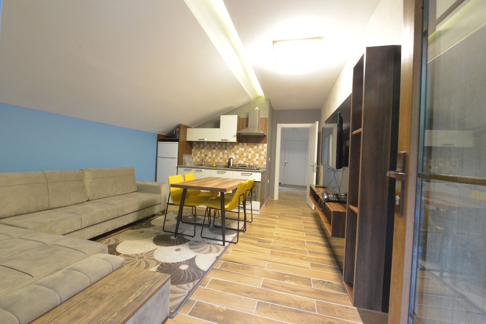 Hirande Hotel 34/50