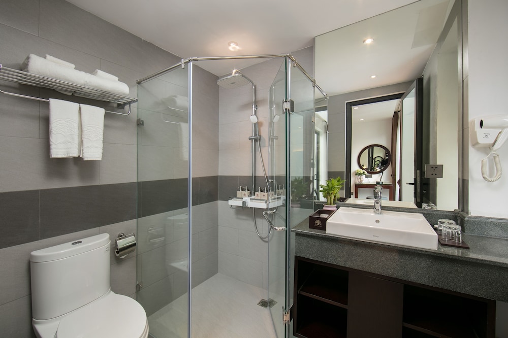 Hanoi Fiesta Hotel & Spa 40/42