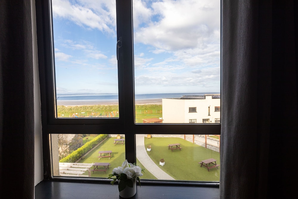 Ocean Sands Hotel 34/40