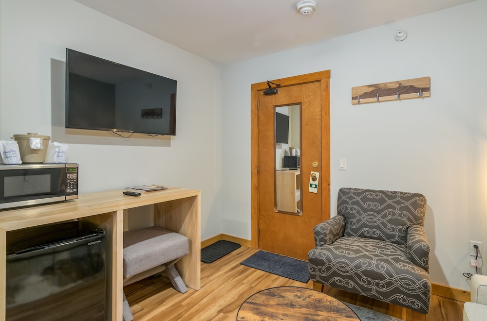 Grey Fox Inn Resort 39/66
