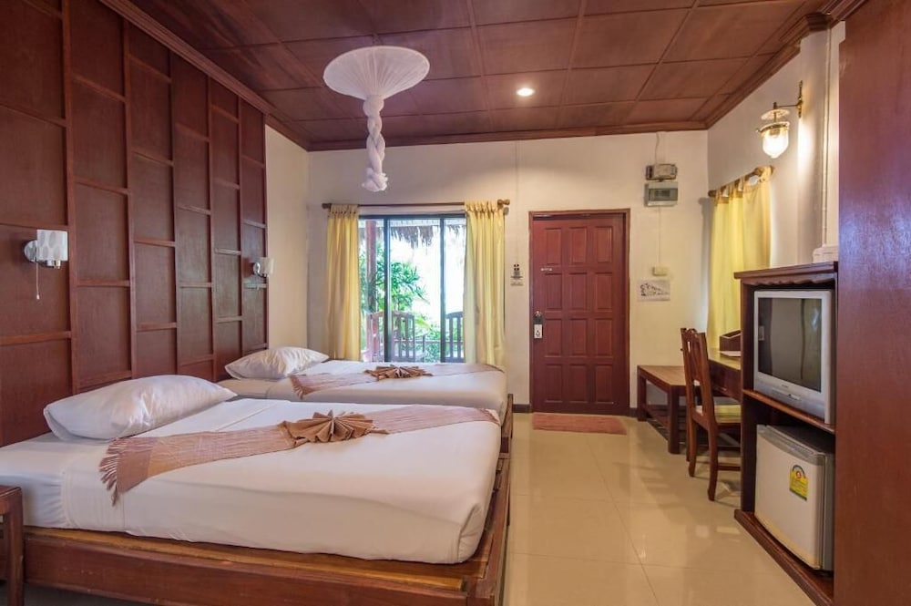 Twinbay Resort And Spa 38/69