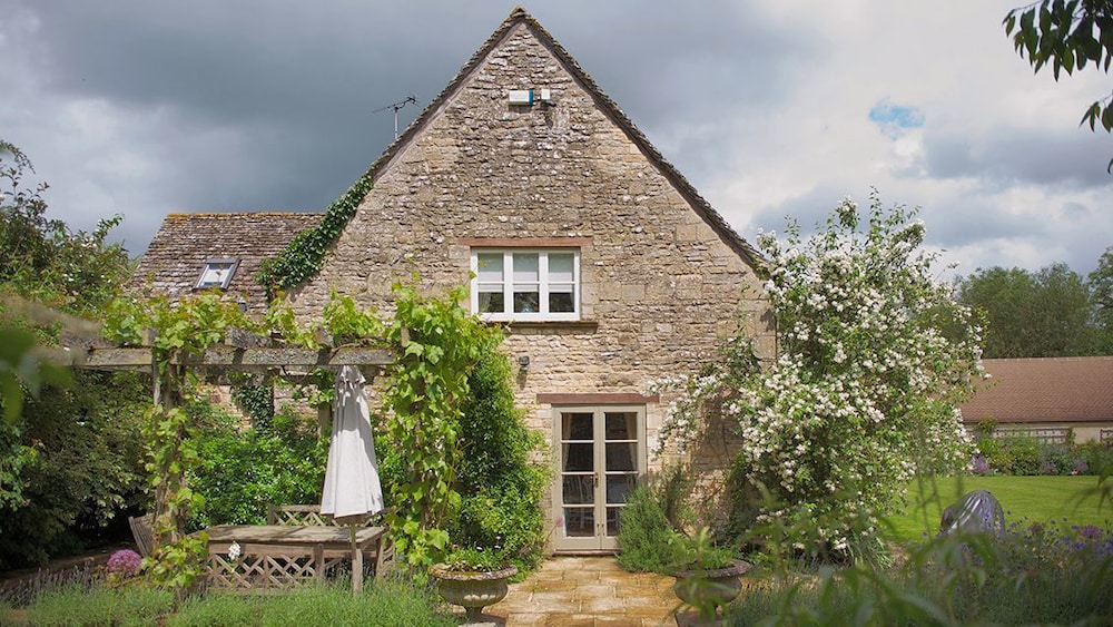 Bookers Cottage 21/25