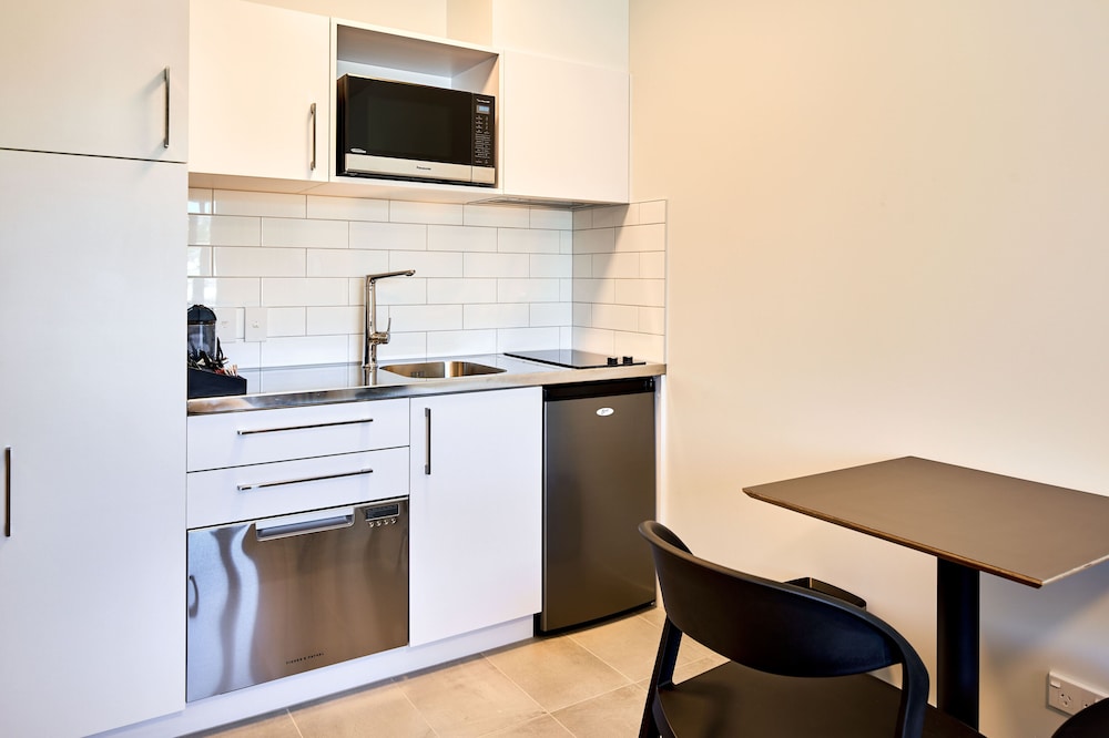 Sojourn Apartment Hotel Ghuznee 28/35