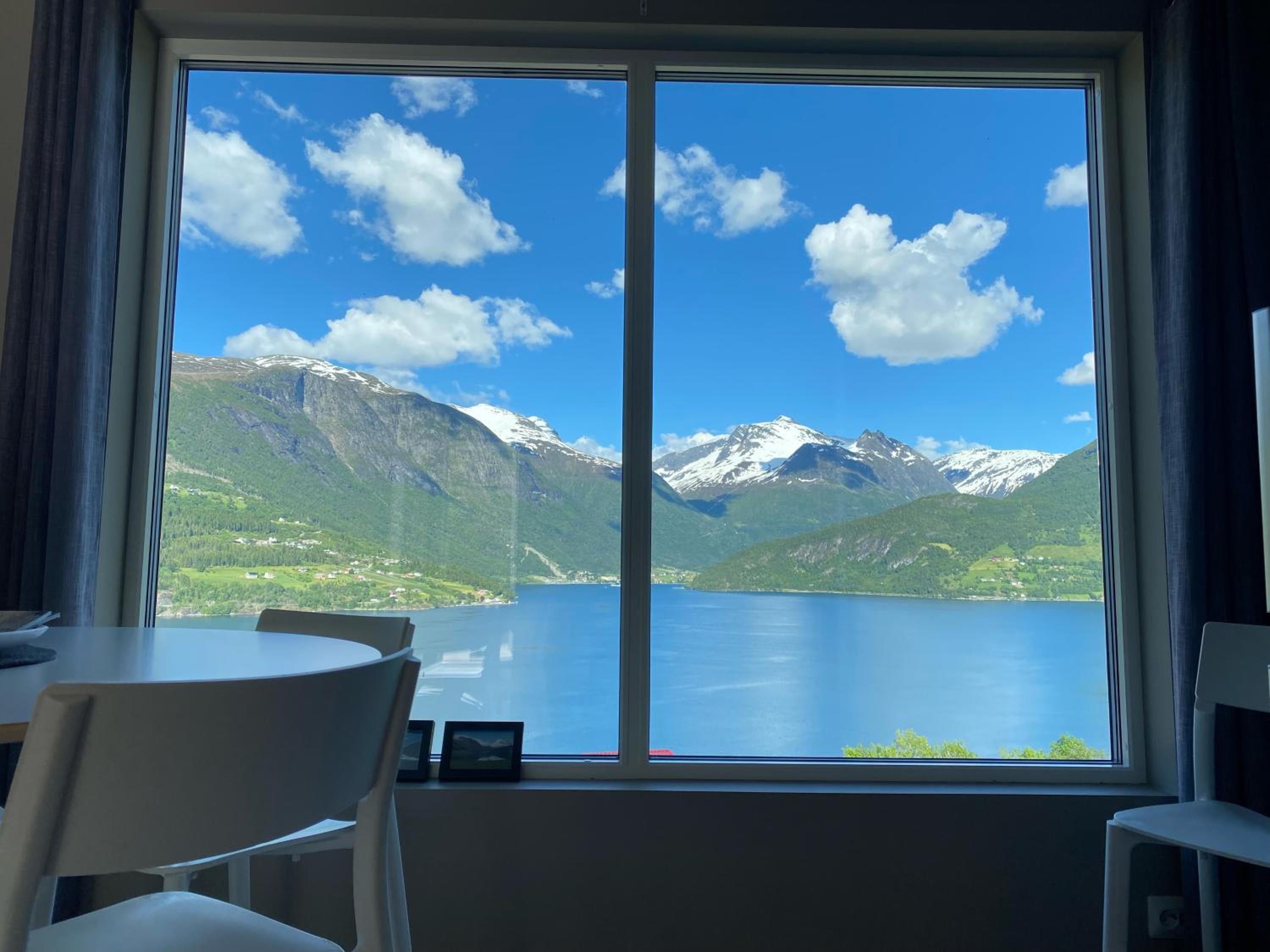 Olden Fjordhotel 45/50