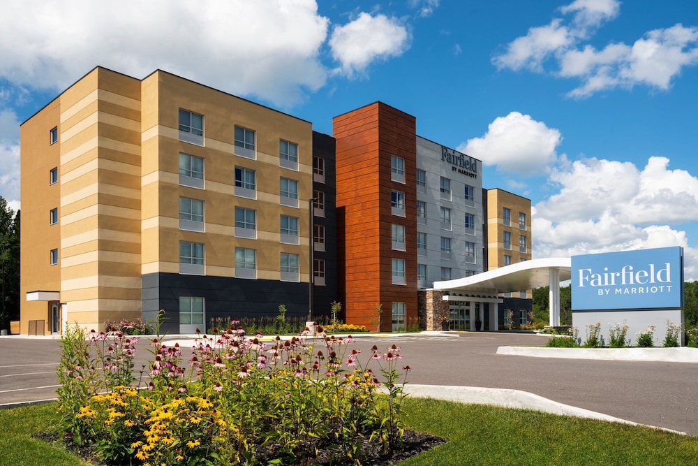 Fairfield Inn & Suites by Marriott North Bay 3/50