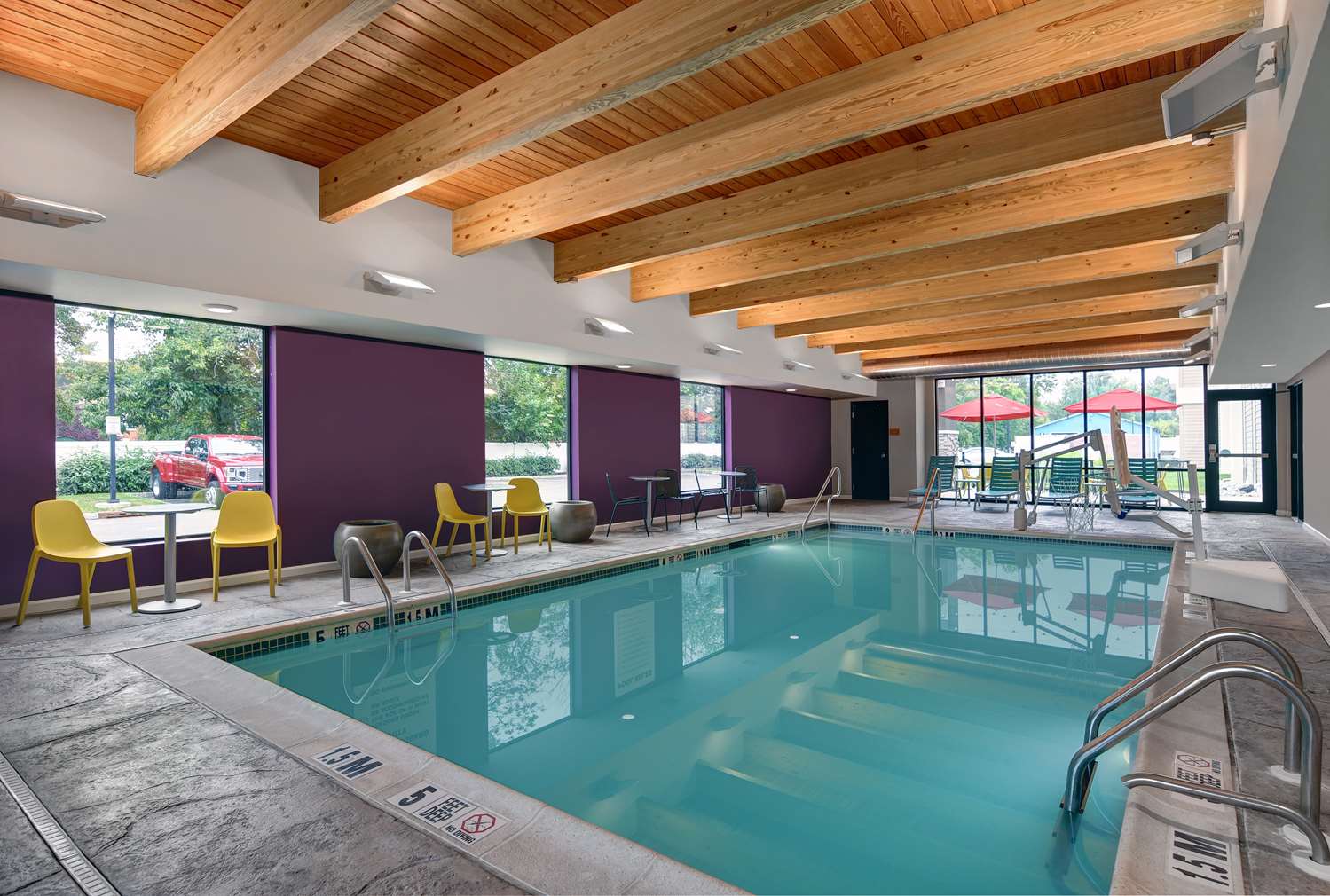 swimming pool spa