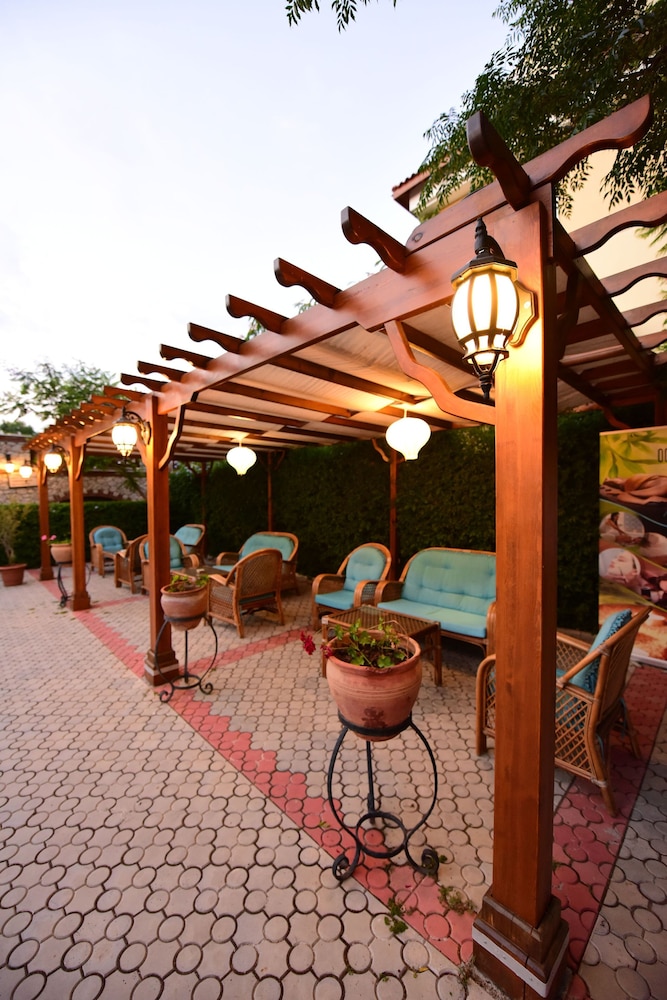 Perdikia Hill Family Resort Villas 62/68