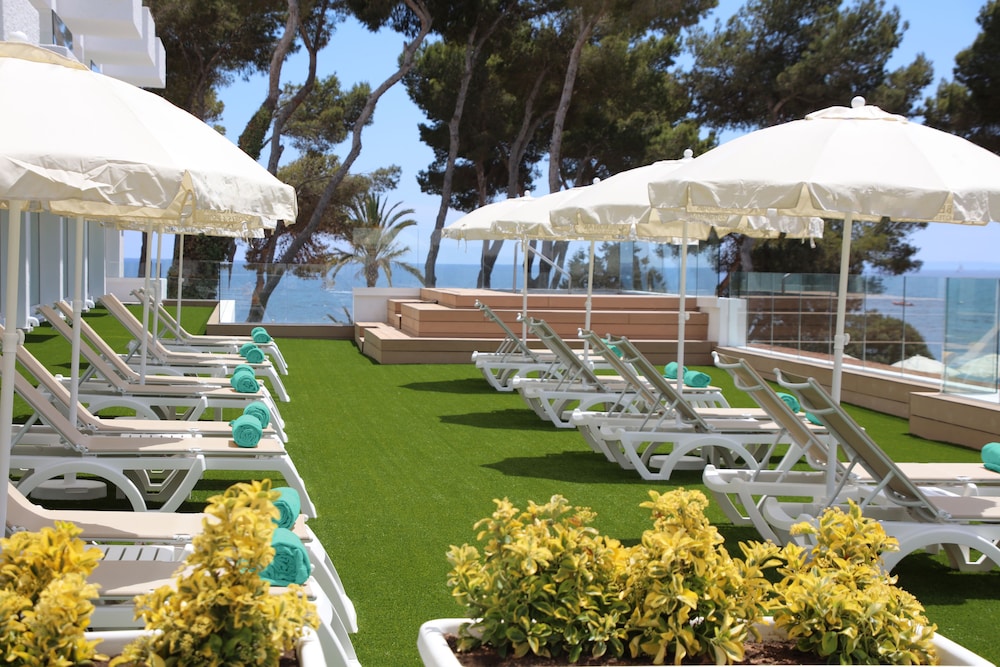 Iberostar Selection Santa Eulalia Ibiza - Adults Only 70/77