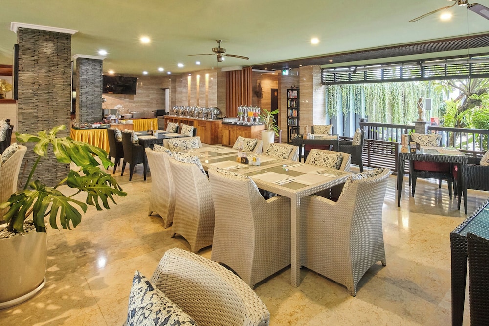 The Lokha Legian Resort and Spa 63/75