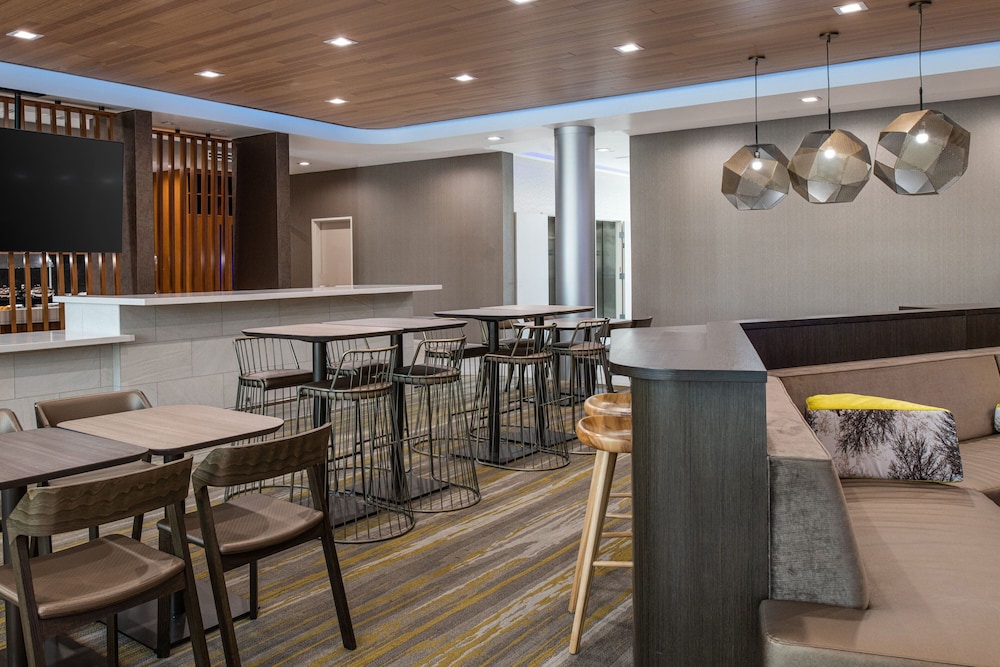 SpringHill Suites by Marriott Riverside Redlands 20/36