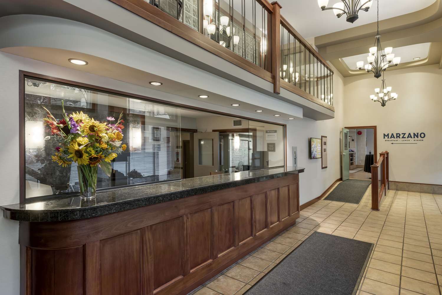 Best Western Plus Baker Street Inn 10/68