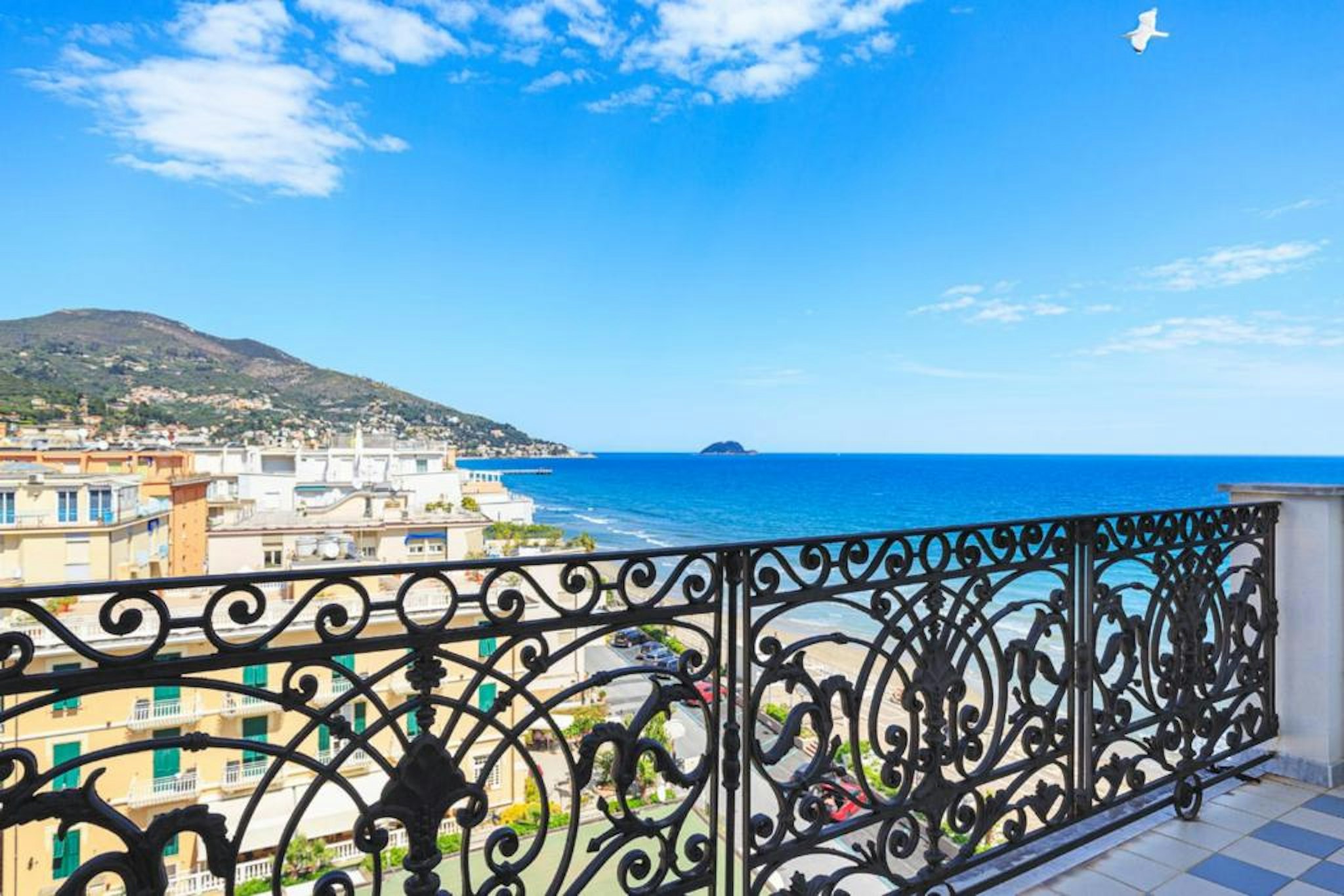 Grand Hotel Mediterranee 57/64